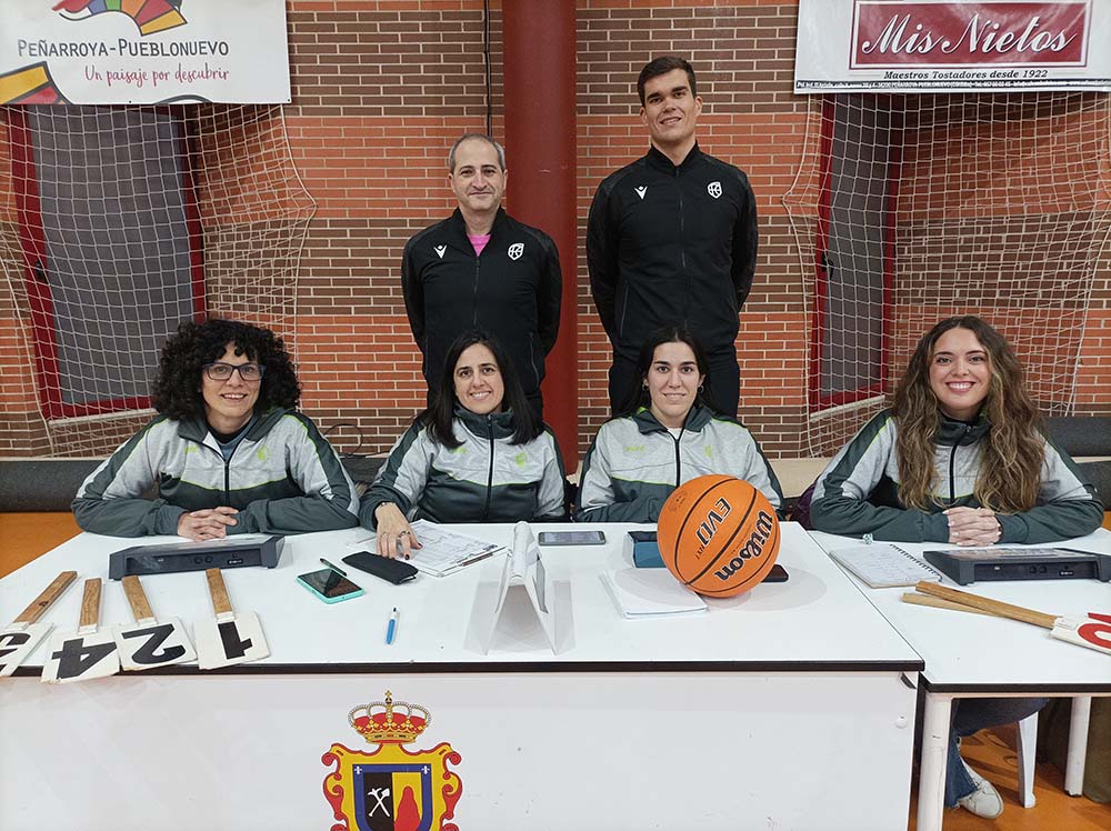 Mesa y Árbitros Peñarroya Vital Badajoz 78-81 10-01-26