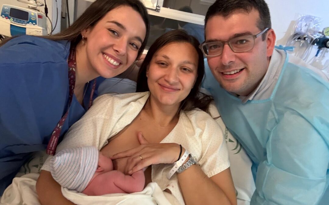 Elena, la primera bebé nacida en el Hospital Reina Sofía en 2026, ha venido al mundo a la 1:24