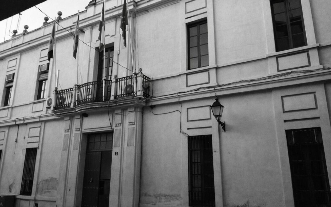 En 1926 salió a concurso la construcción del nuevo edificio consistorial de Pueblonuevo del Terrible