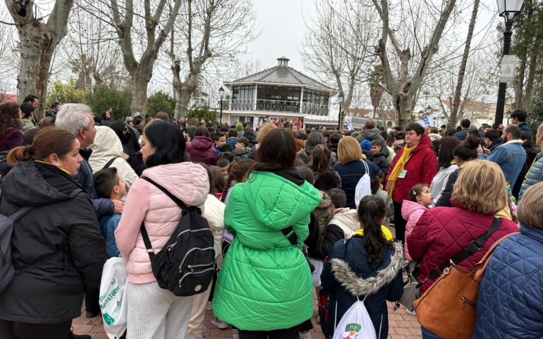 Peñarroya-Pueblonuevo reúne a cerca de mil personas en la Marcha contra el Cáncer Infantil