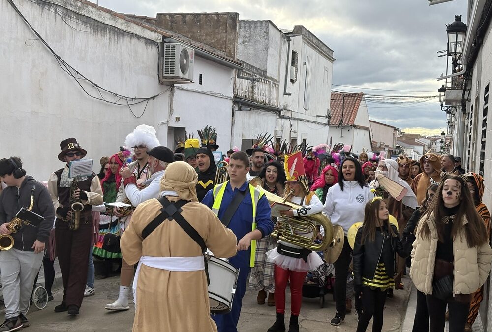 El Carnaval llena de ambiente y tradición Peñarroya-Pueblonuevo con un intenso fin de semana festivo