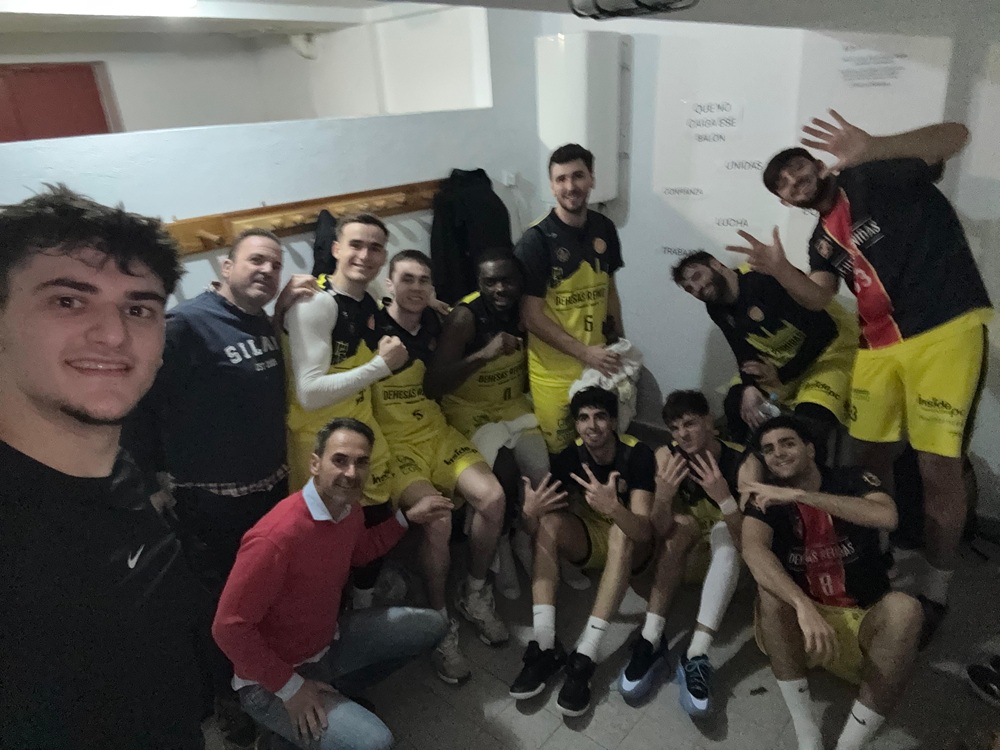 Importante victoria la conseguida en casa del Hache Publicidad Moraleja (Cáceres) (64-73) ganando la diferencia particular de puntos con ellos.