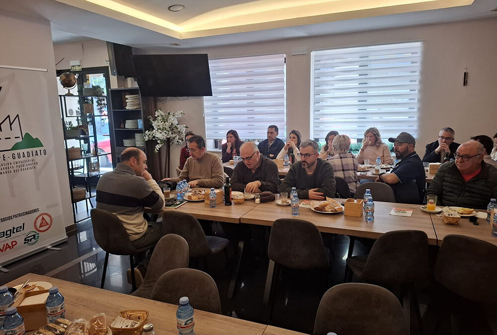 Peñarroya-Pueblonuevo acoge un desayuno empresarial centrado en reputación, turismo y desarrollo minero