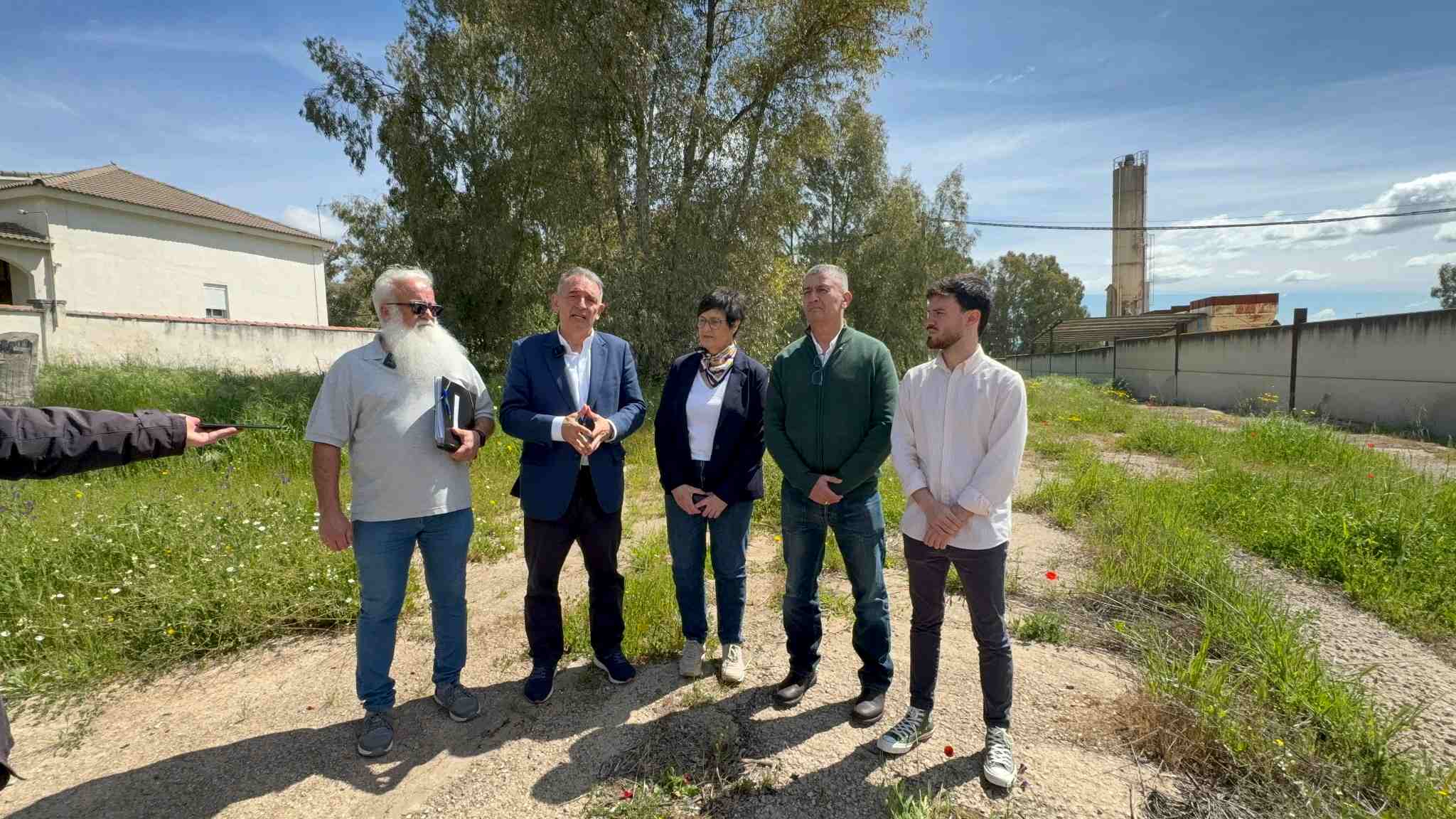 Preocupación de Enrique Santiago por la planta de hormigón del Antolín (1)