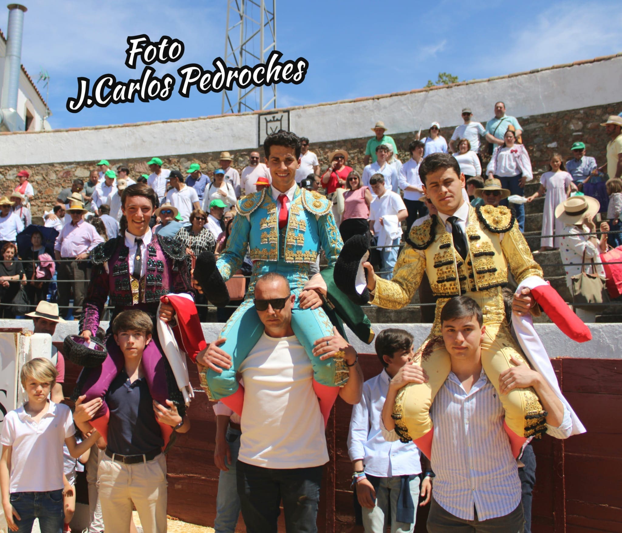Villanueva de Córdoba abrió su plaza de toros el domingo 19 de abril (9)
