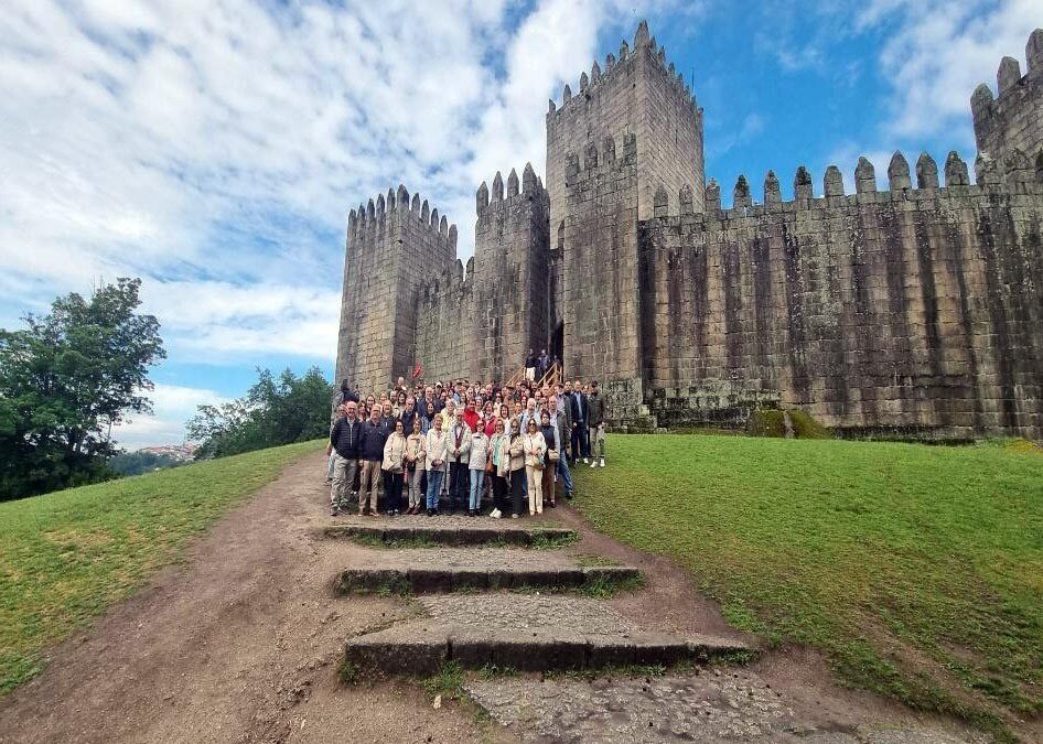 La Asociación La Cima recorre Portugal en una completa excursión cultural