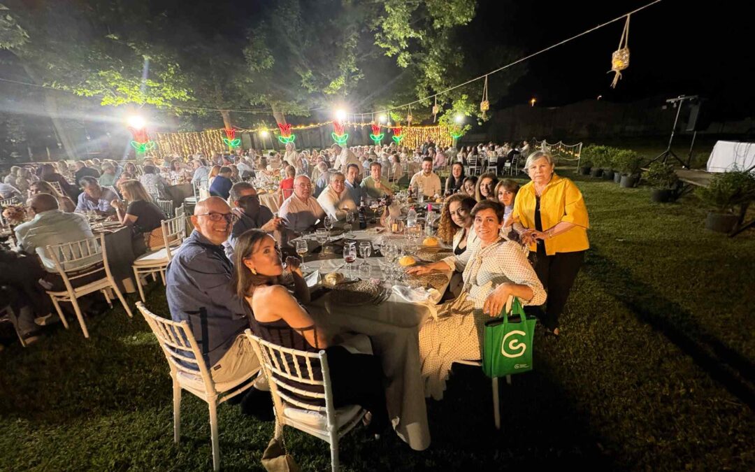 La solidaridad y la esperanza brillan en la IV Cena Benéfica de la Asociación Española Contra el Cáncer