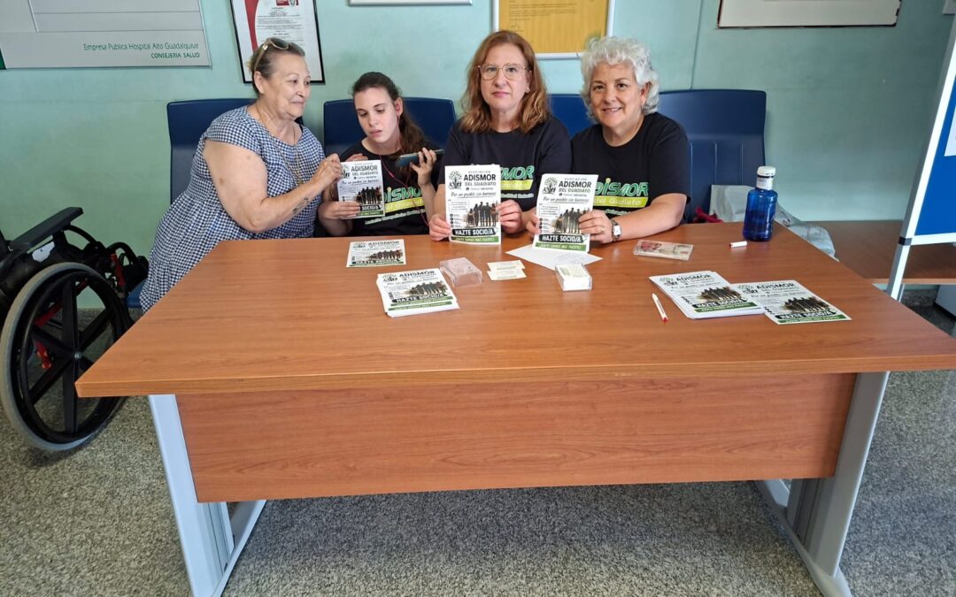 ADISMOR del Guadiato continúa su labor de concienciación con una mesa informativa en el Hospital Comarcal Valle del Guadiato