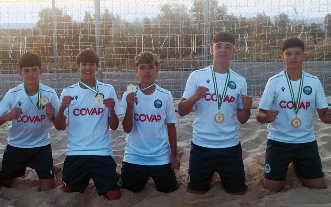Cinco jóvenes futbolistas de Peñarroya-Pueblonuevo compiten en el Campeonato de Andalucía de Fútbol Playa