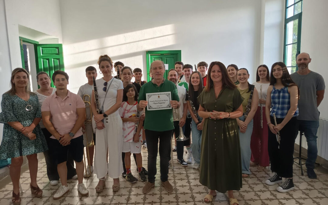 La Escuela Municipal de Música de Fuente Obejuna llevará el nombre de “Paco Segovia” tras la aprobación unánime del Pleno