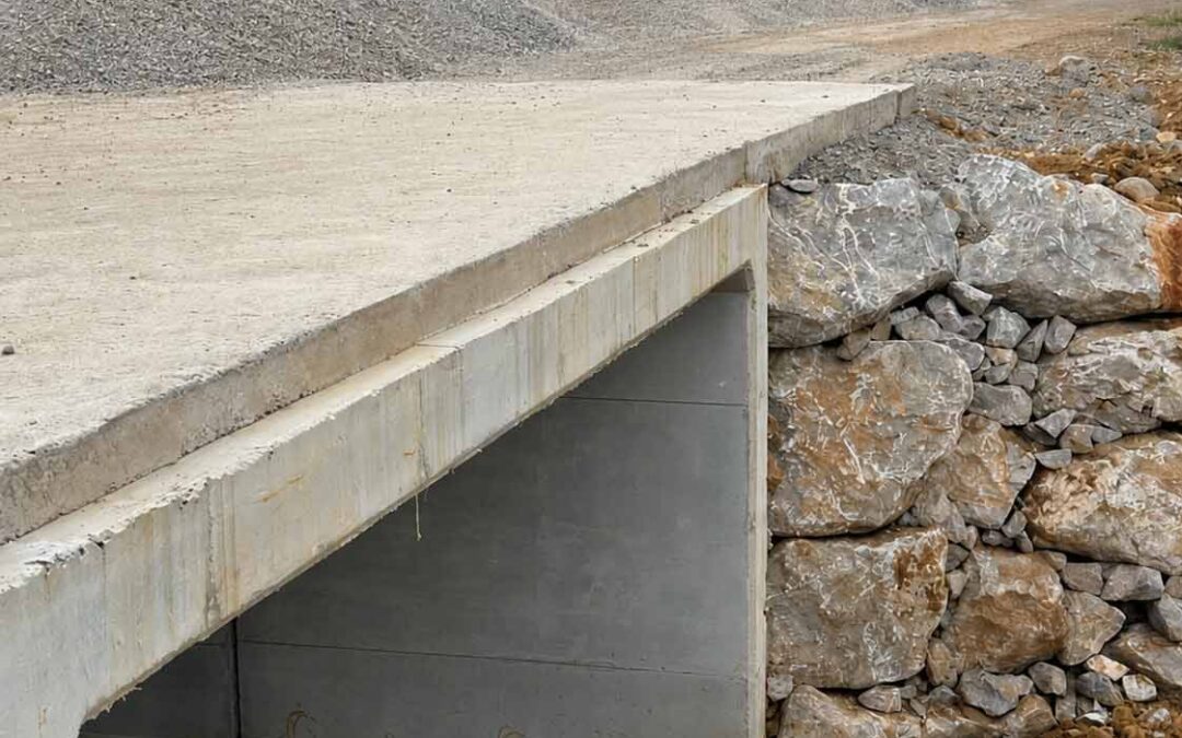 La mejora de la CO-7405 sigue paralizada mientras la falta de terminación del puente aumenta la preocupación