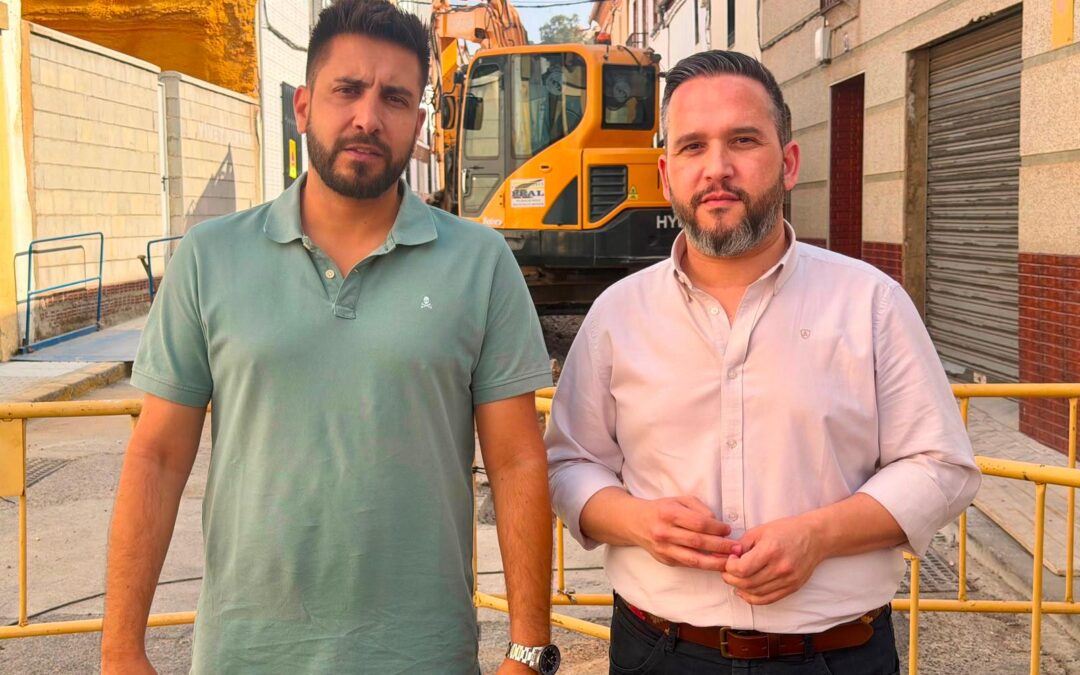 EL PSOE EXIGE EXPLICACIONES Y COMPENSACIONES PARA LOS VECINOS DE PEÑARROYA TRAS UN AÑO DE OBRAS Y UN SUMINISTRO DE AGUA «DEFICIENTE»