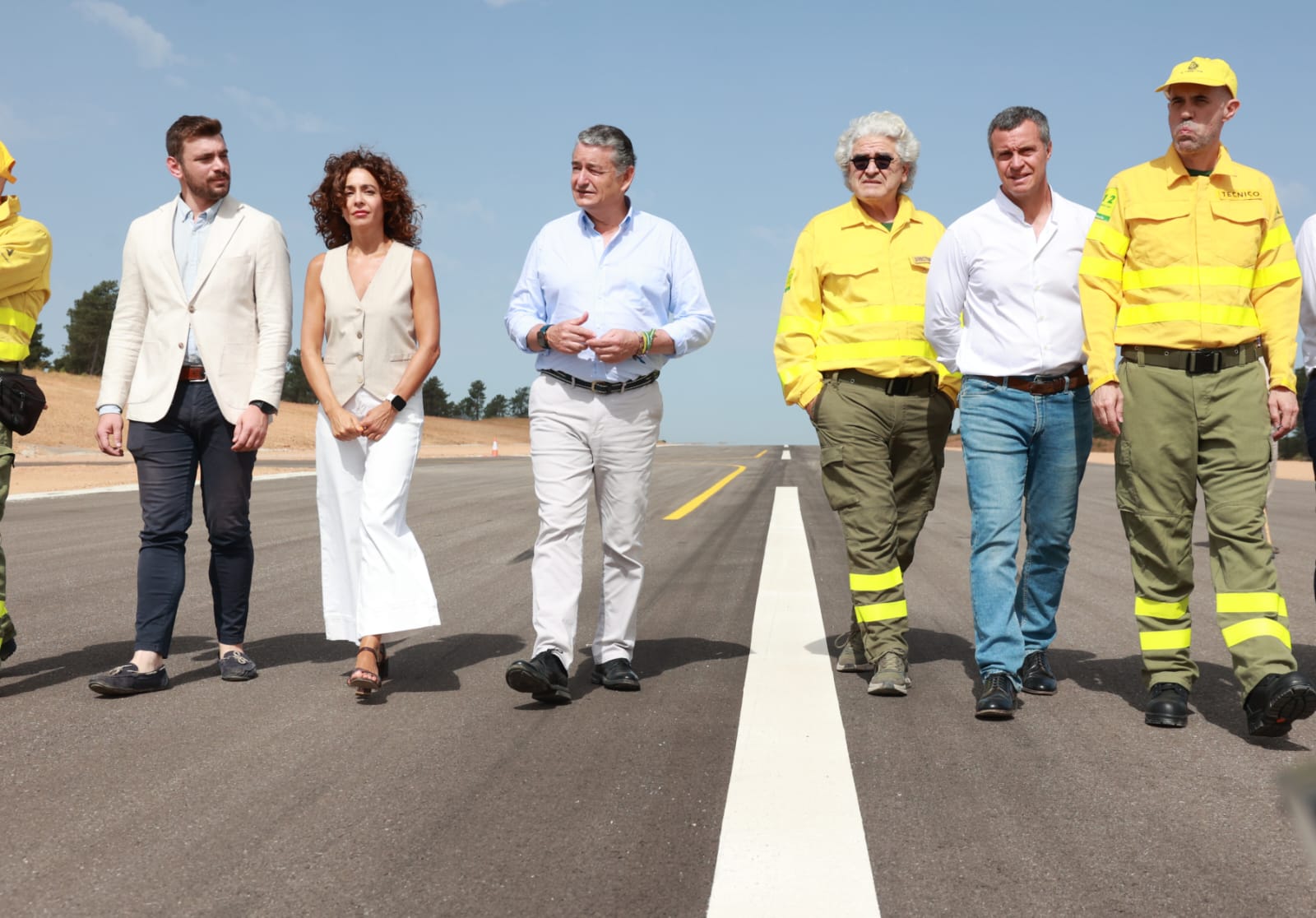 La alcaldesa Gema Elena González inaugura el nuevo aeródromo de Cabeza Aguda en Villaviciosa de Córdoba