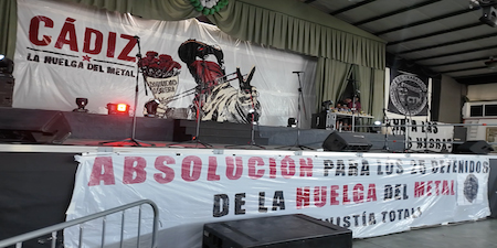 Puerto Real arropa a los trabajadores del Metal en un multitudinario acto de apoyo contra las «listas negras»