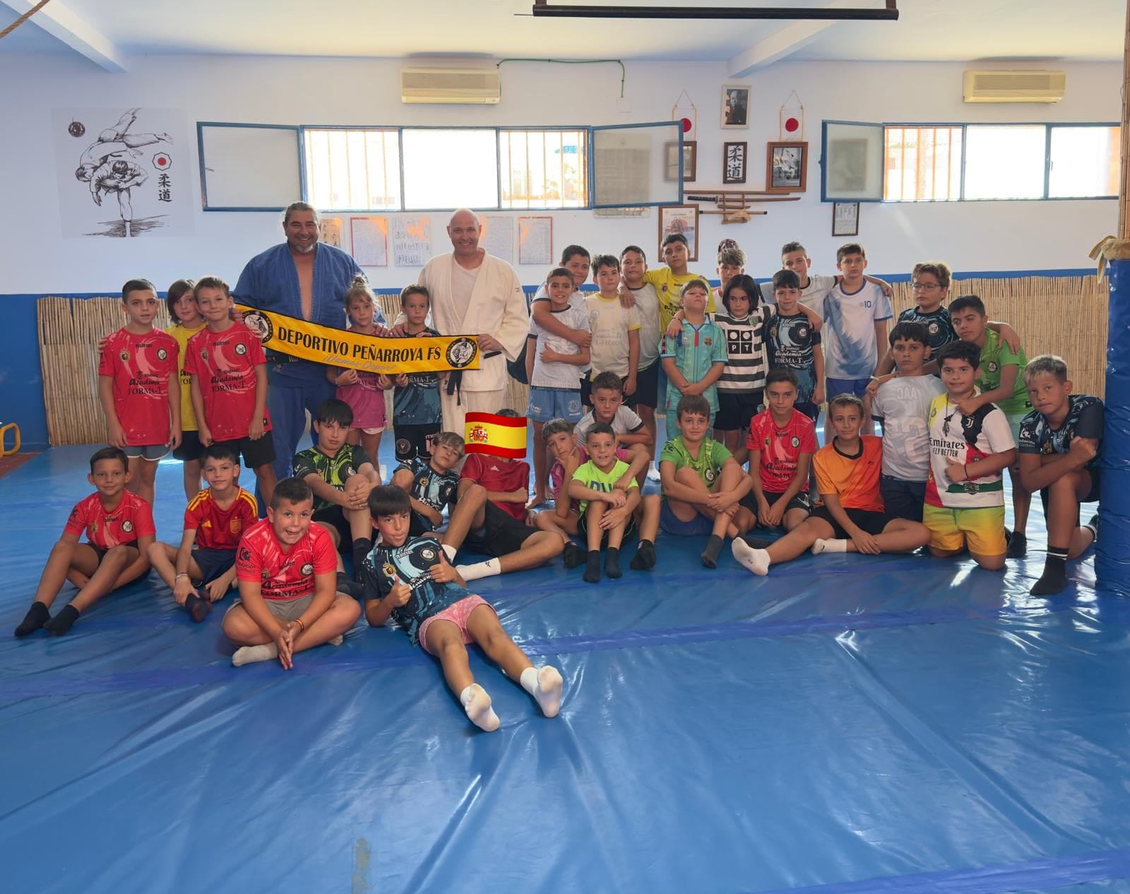 El Judo Club Rafael Alcántara vuelve a colaborar con la Escuela de Verano de fútbol sala de Peñarroya-Pueblonuevo