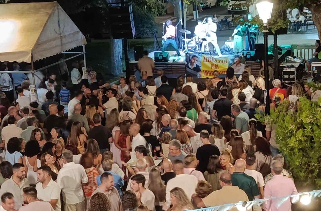 Peñarroya-Pueblonuevo volvió a alzar la voz por la libertad de Javier Marañón y David Rodríguez