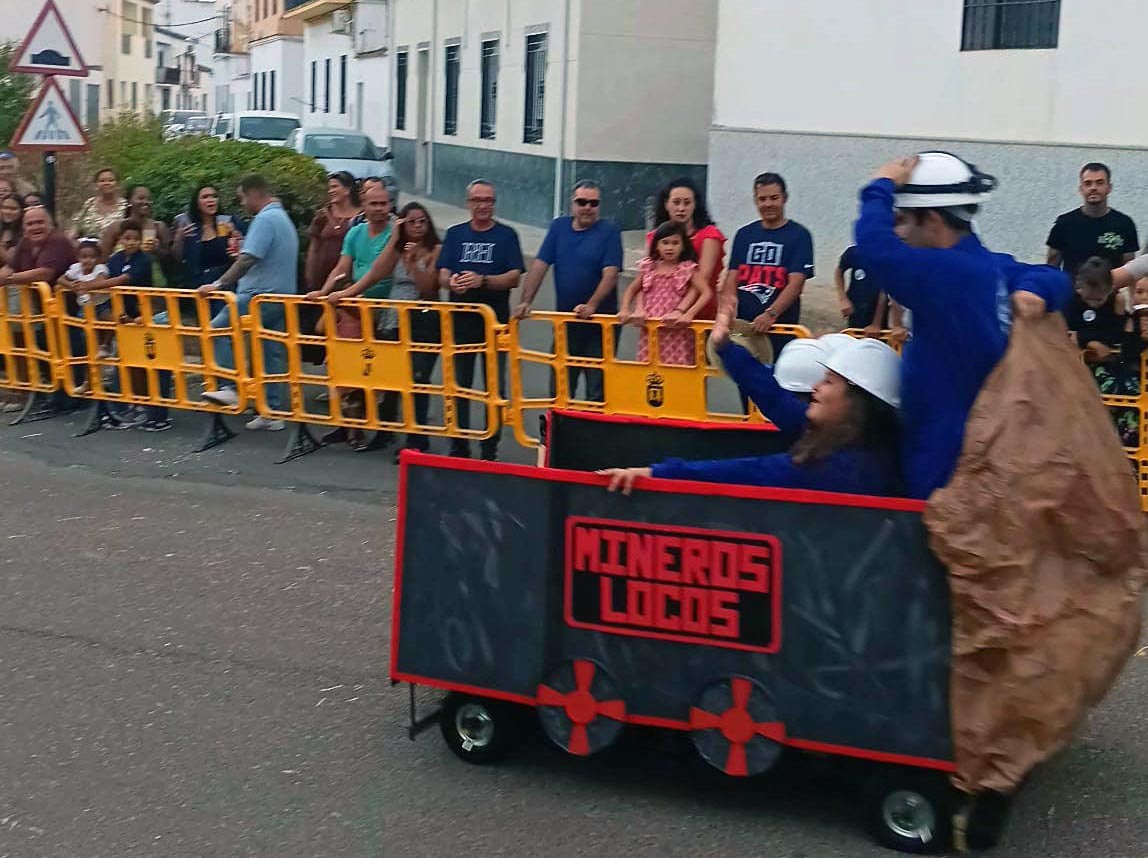 Belmez vuelve a poner a prueba el ingenio con la IX Bajada de Autos Locos del Guadiato