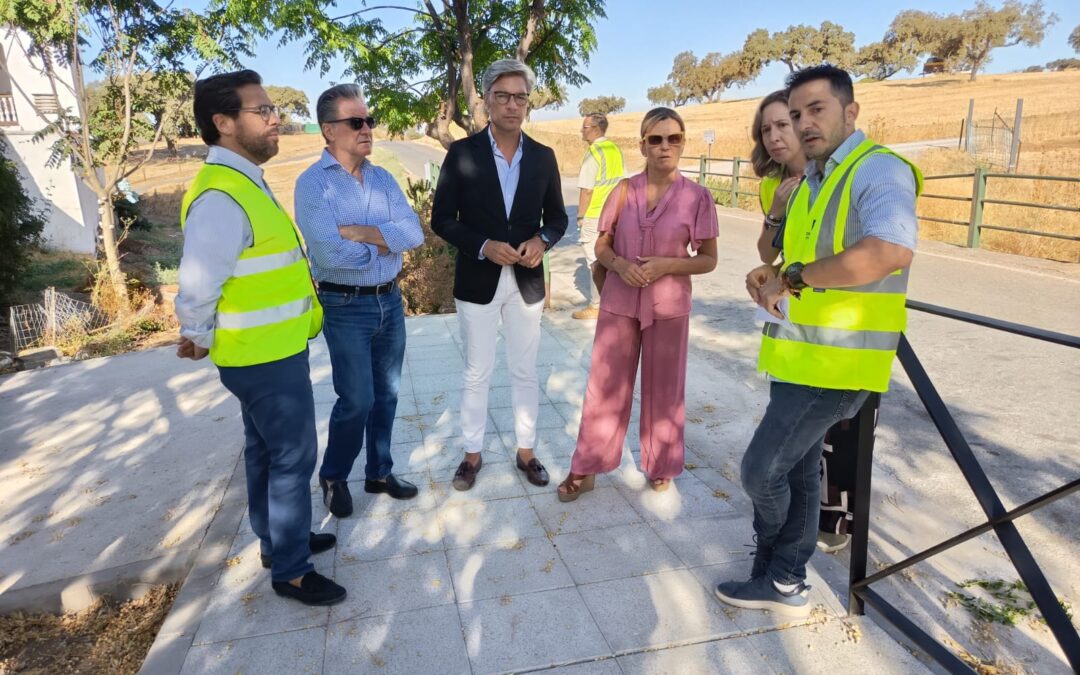 La alcaldesa de Fuente Obejuna recepciona varias obras ejecutadas en las aldeas de Cardenchosa y Argallón