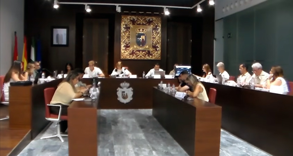 Izquierda Unida apoya la subida del precio/hora del Servicio de Ayuda a Domicilio, pero reclama su gestión pública