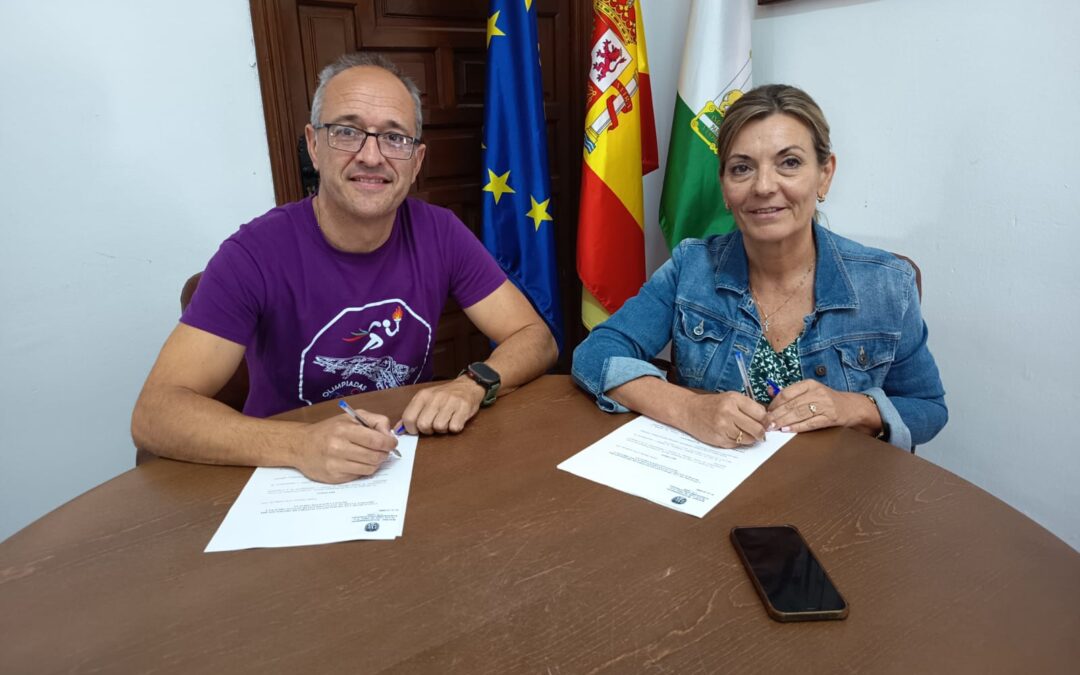 El Ayuntamiento de Fuente Obejuna firma un convenio de colaboración con el Motoclub Fuente Obejuna para impulsar la promoción del deporte