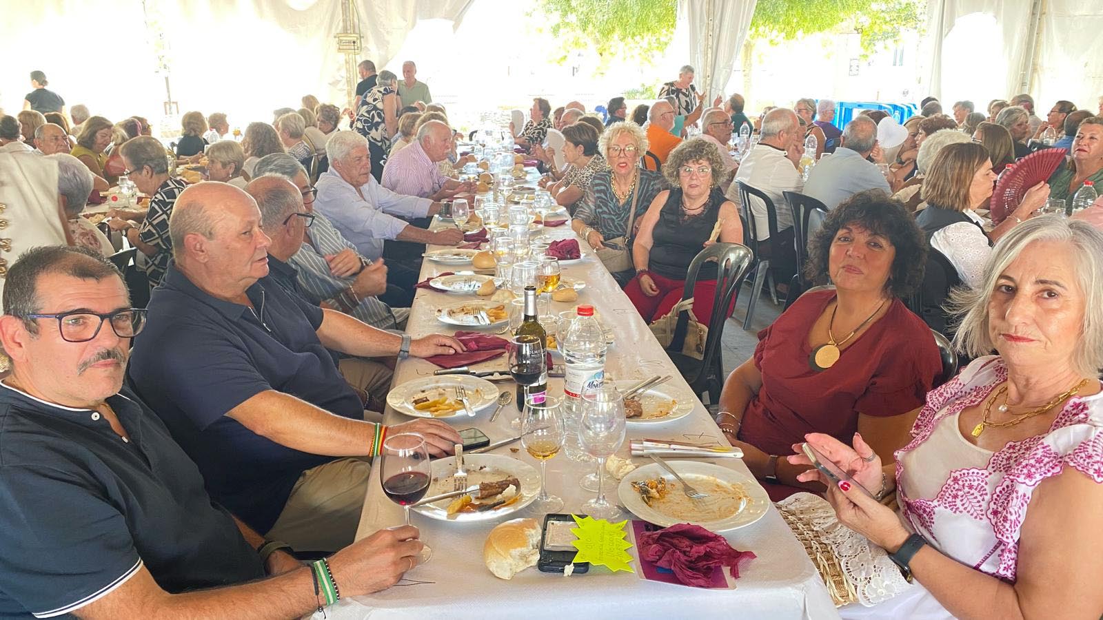 El Club Municipal «El Jardín» reúne a 352 socios en su tradicional comida anual