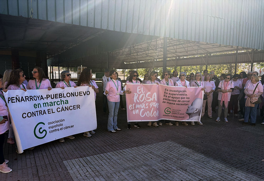 Peñarroya-Pueblonuevo se une en la Marcha Rosa para apoyar a las personas con cáncer de mama