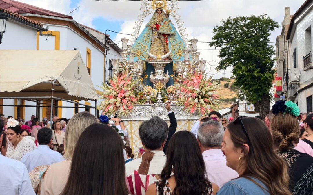 XXXVI Salida Procesional  a hombros de Ntra. Señora del Rosario, Patrona de Peñarroya-Pueblonuevo